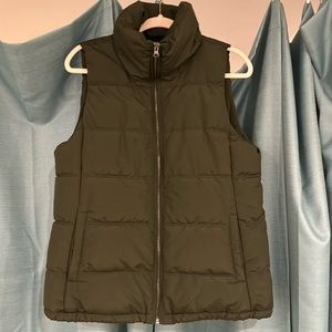 Old Navy Olive Green Puffer Vest - Barely Worn
